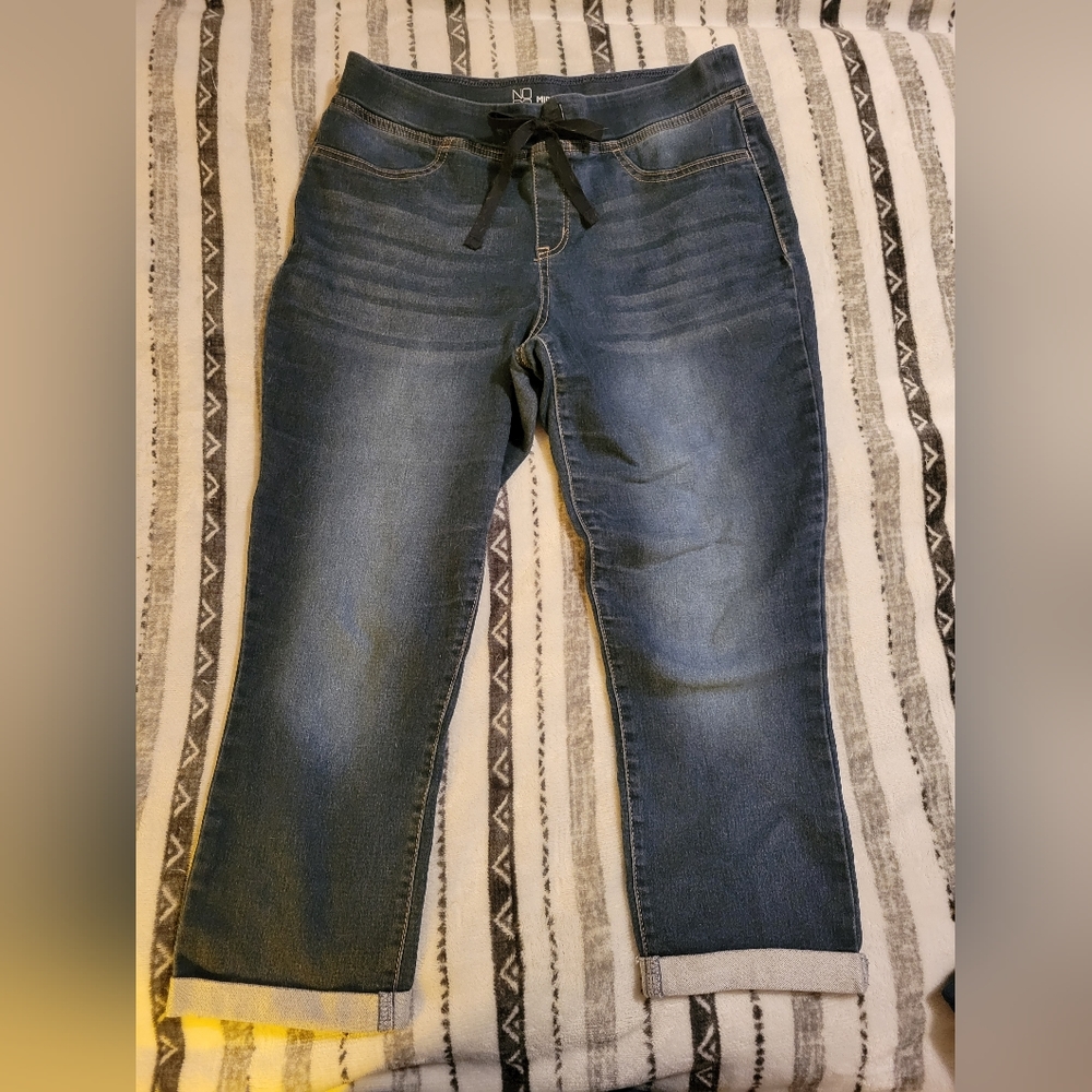 Midrise Capris Jeggings